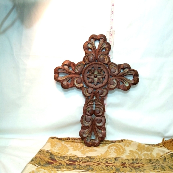 𝅺16" Tall Rust Filigree Wall Cross - Picture 2 of 6